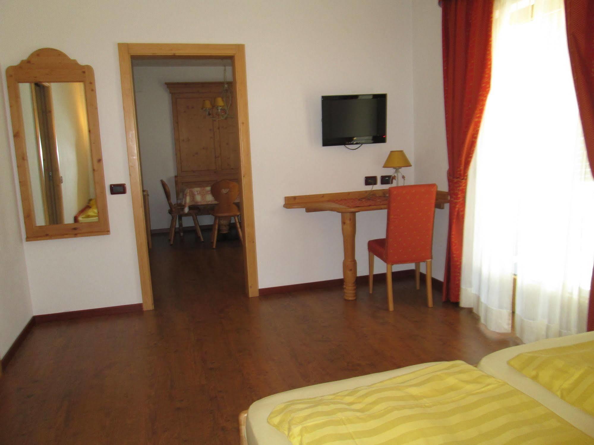 Residence La Moretina Commezzadura Luaran gambar